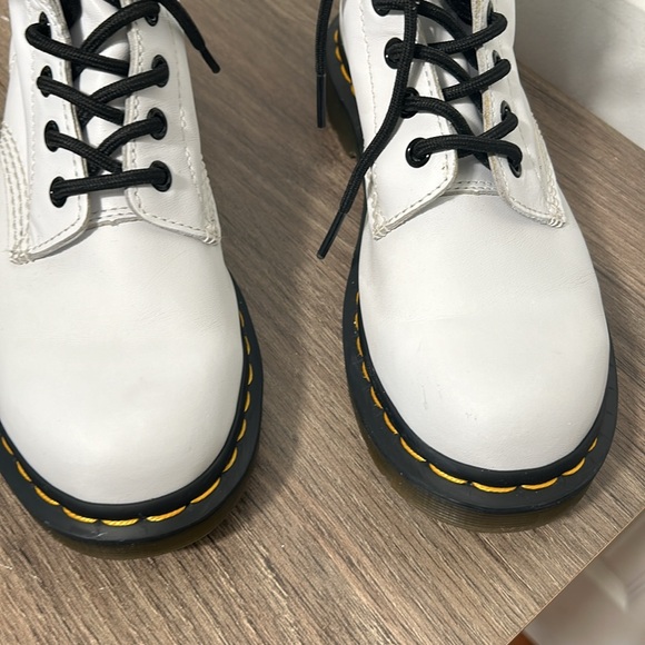 DR MARTENS WOMEN 1460 white leather LACED IN SIZE 6 - Picture 9 of 10